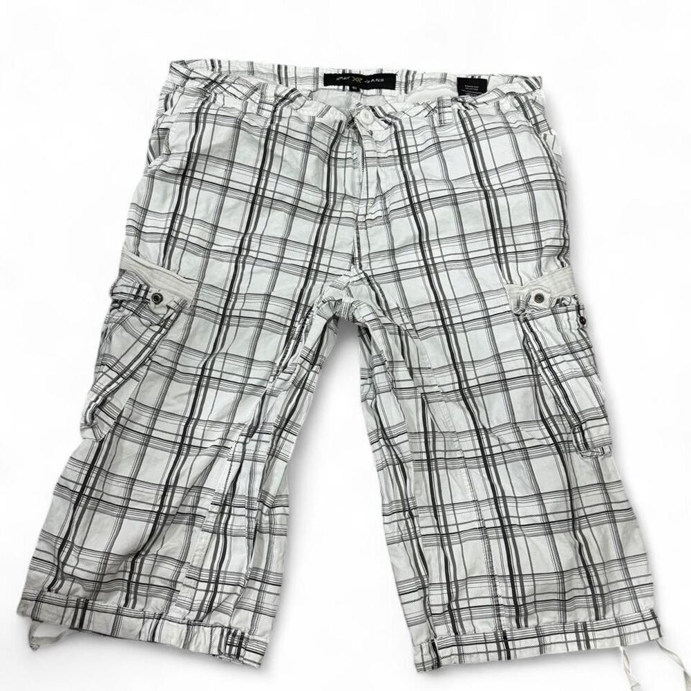 X-ray Jeans white and black plaid cargo shorts